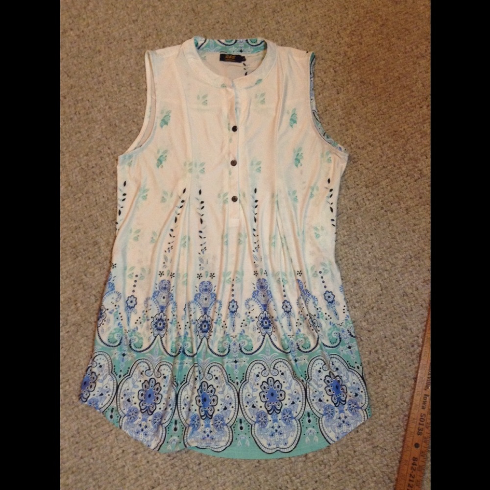 R & B Sleeveless Tunic / Top,